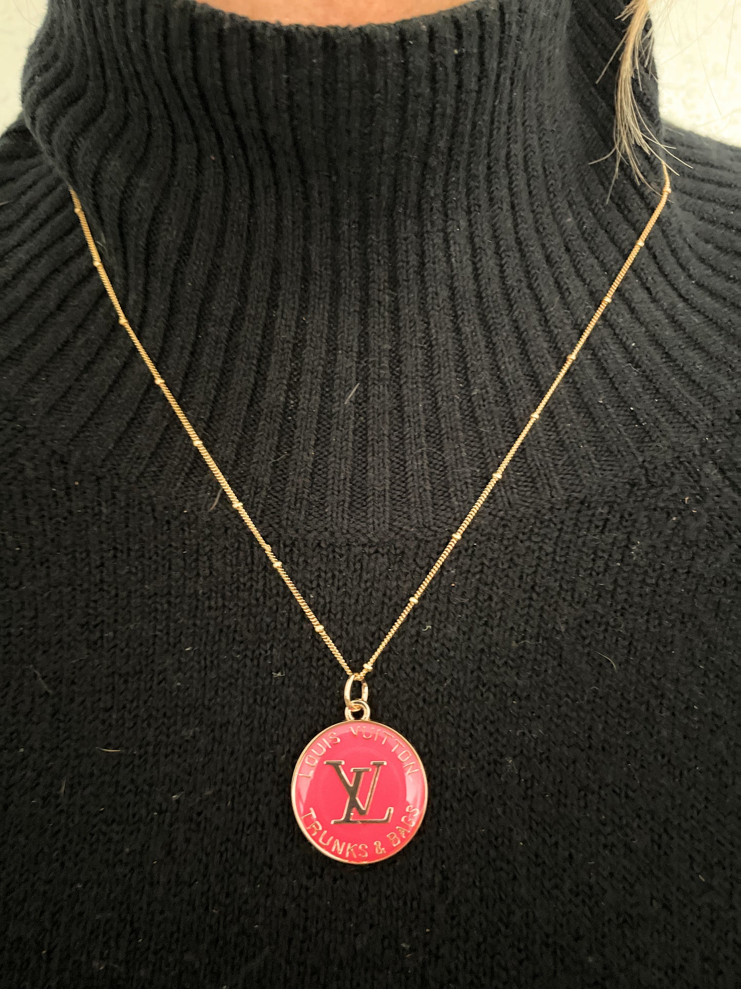 AUTHENTIC LOUIS VUITTON RASPBERRY AND GOLD ZIPPER PULL BUTTON NECKLACE