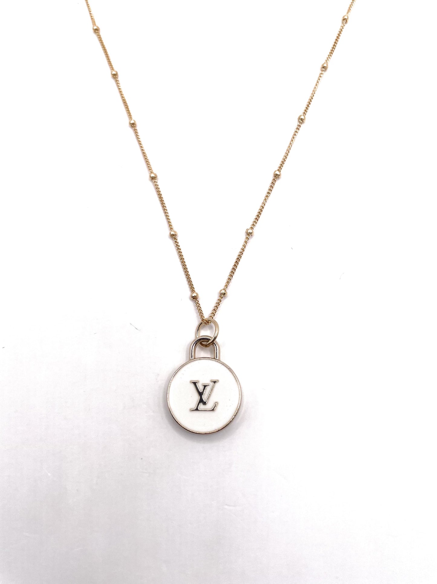 LV SMALL WHITE VINTAGE PASTILLE ZIPPER PULL ON VERMEIL SATELLITE CHAIN