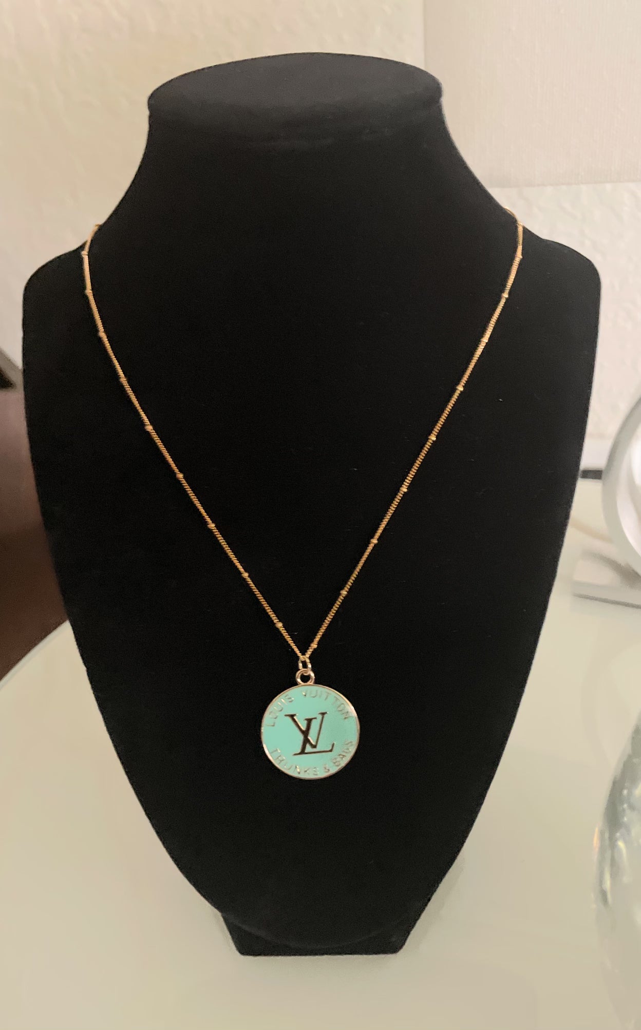 LV TURQUOISE VINTAGE ZIPPER PULL PENDANT ON VERMEIL SATELLITE CHAIN