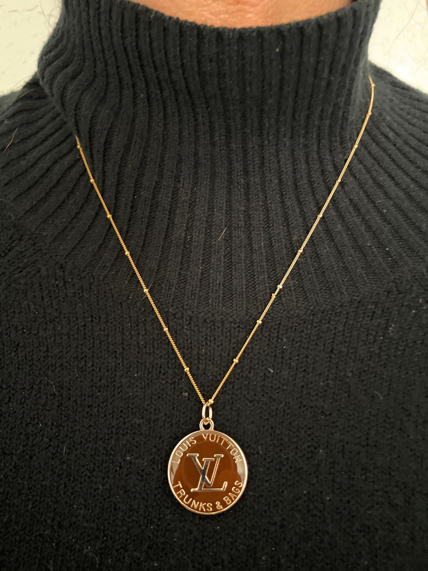 AUTHENTIC LOUIS VUITTON CHOCOLATE BROWN AND GOLD ZIPPER PULL BUTTON NECKLACE